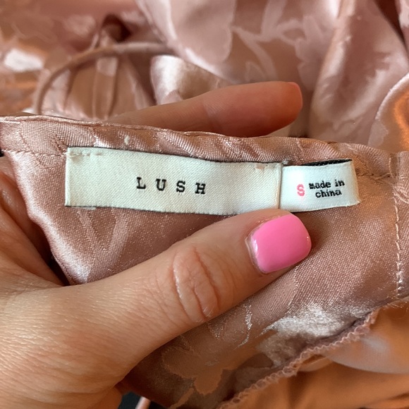 Vici Satin Embossed Open Back Crop Blouse - Picture 10 of 10